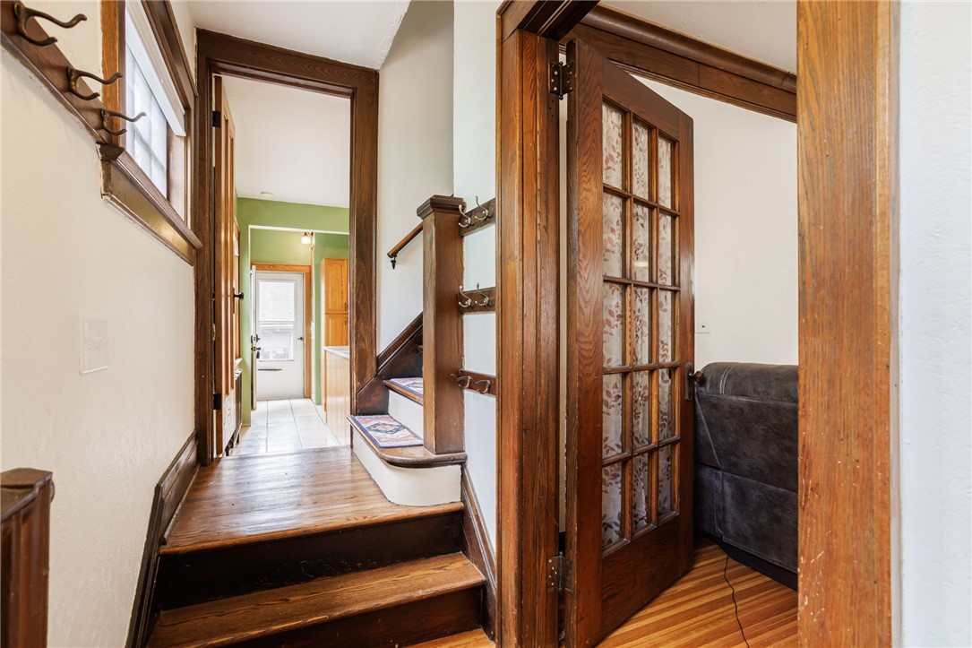 229 Ravenwood Avenue, Rochester, New York image 3