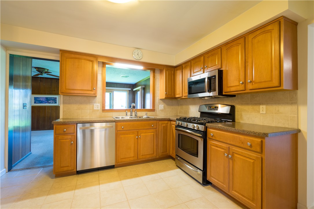 35 Cedar Lane Lane, Irondequoit, New York image 6