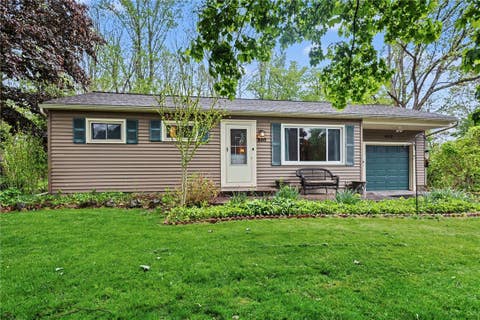 Homes For Sale - 880 Joran Drive<br/> Webster, NY 14580