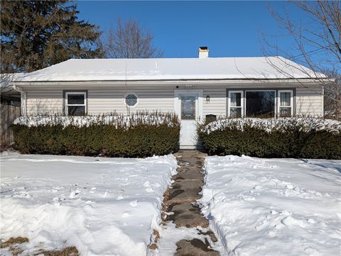 Photo of 127 Lynhurst Avenue, Horseheads, NY 14845 (MLS # R1660960)