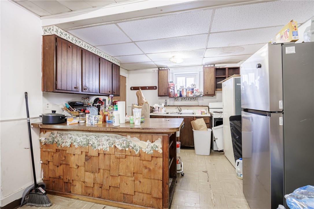 26 West Avenue