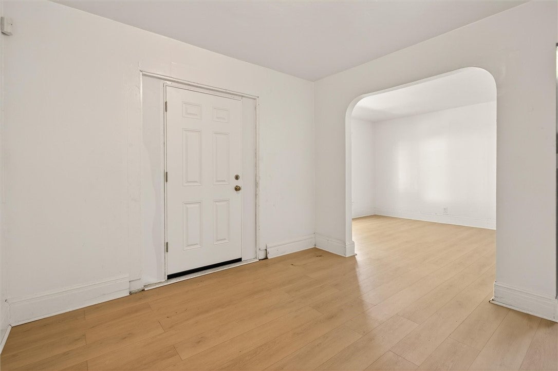 18 6th Street