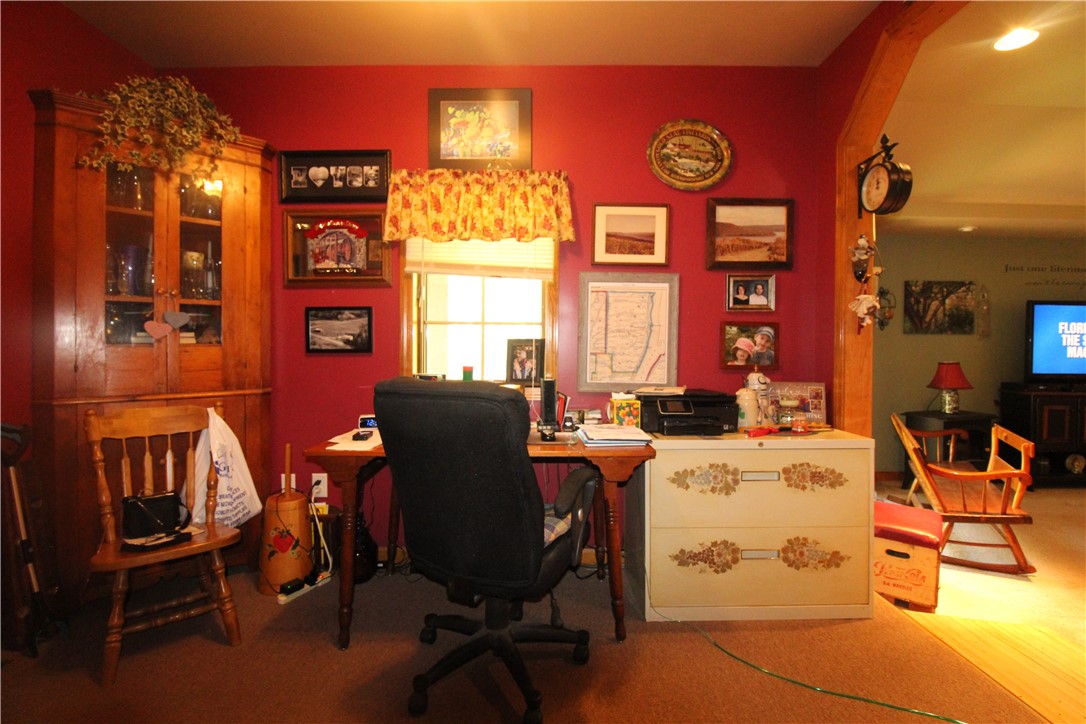 35 Big Oak Drive St, Campbell, New York image 13