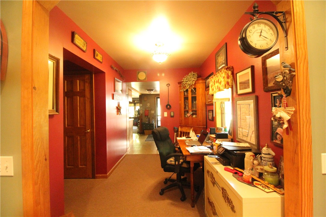 35 Big Oak Drive St, Campbell, New York image 14