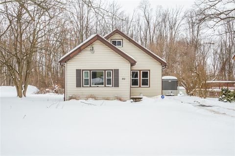 102 Elmore Drive Rochester NY 14606