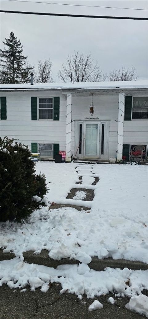 Photo of 176 N Franklin Street, Corning City, NY 14830 (MLS # R1655332)