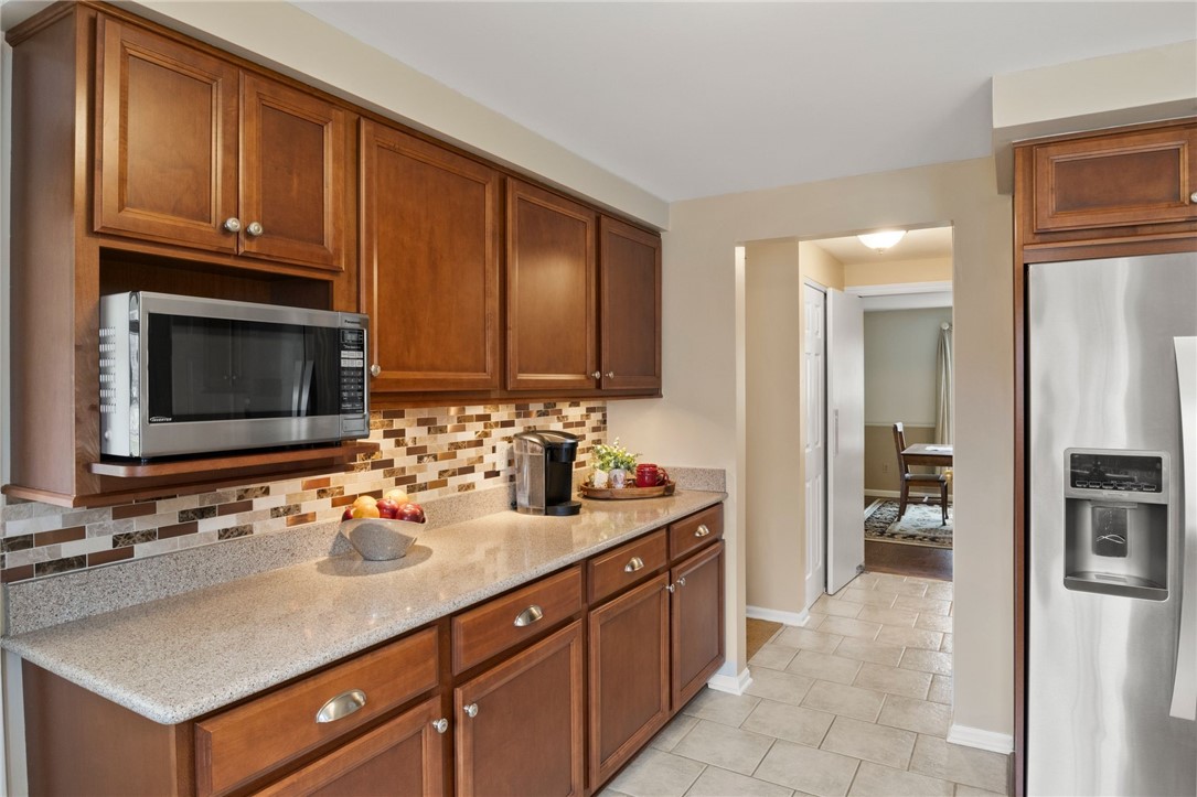 41 Fall Meadow Drive, Pittsford, New York image 12