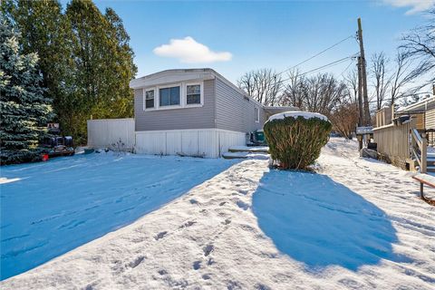 Tiny photo for 3 Acorn Drive, Penfield, NY 14625 (MLS # R1655192)