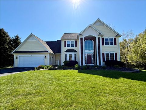 Homes For Sale - 7634 Creekwood Est<br/> Ontario, NY 14519
