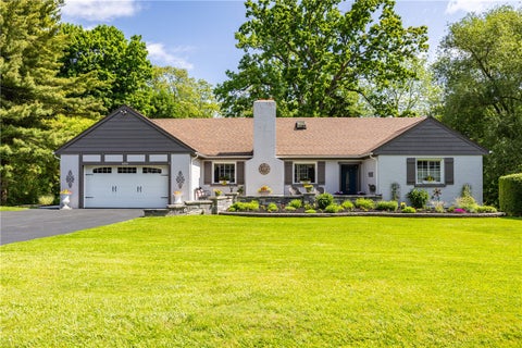 Photo for 654 Lake Shore Boulevard