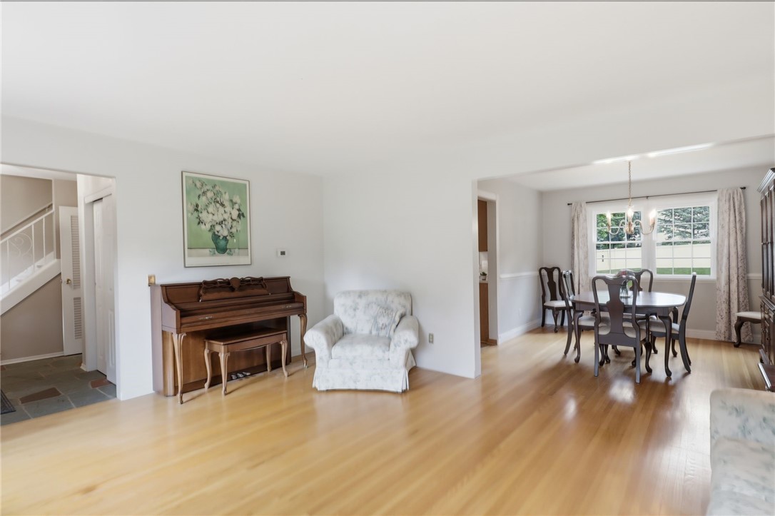 104 Willowbend Dr