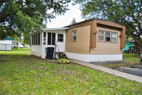 Homes For Sale - 26 Meadowlark Drive<br/> Avon, NY 14414