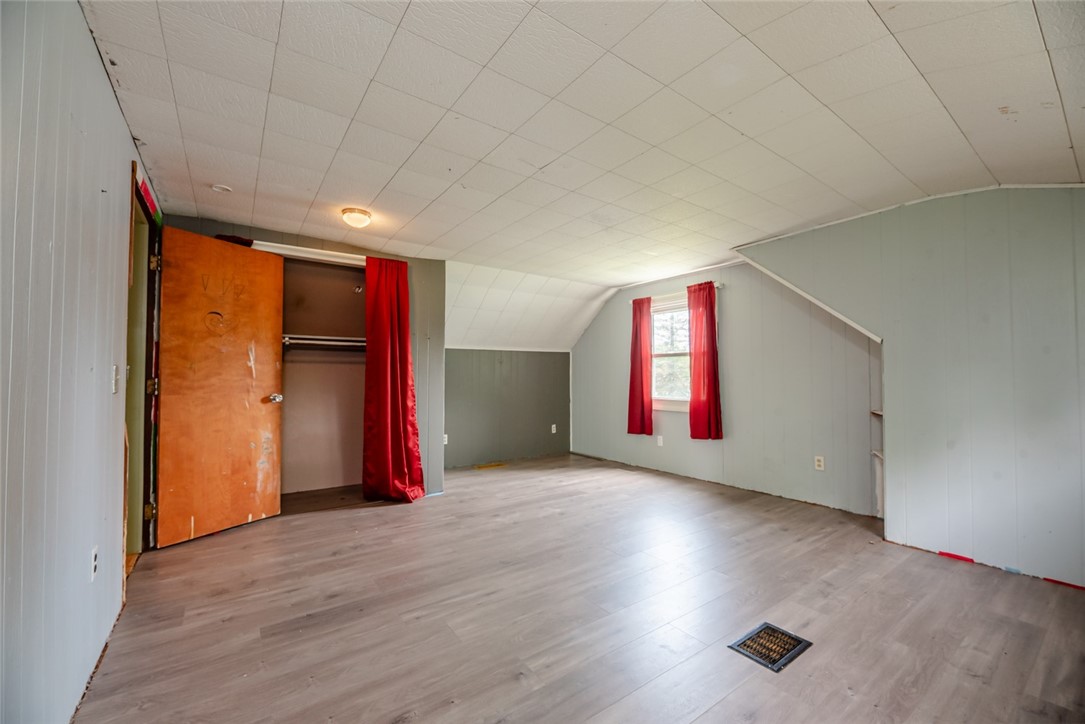 479 Hollywood Boulevard, Webster, New York image 36