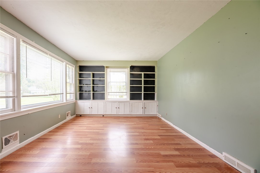 479 Hollywood Boulevard, Webster, New York image 8