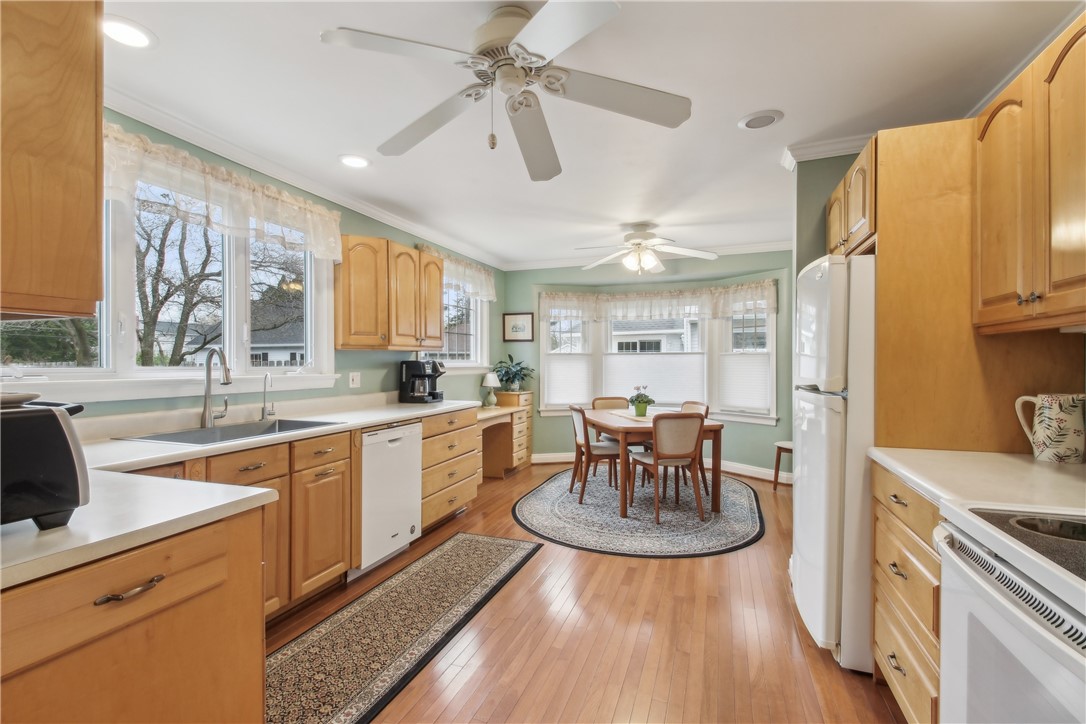 64 Hermitage Road, Irondequoit, New York image 8