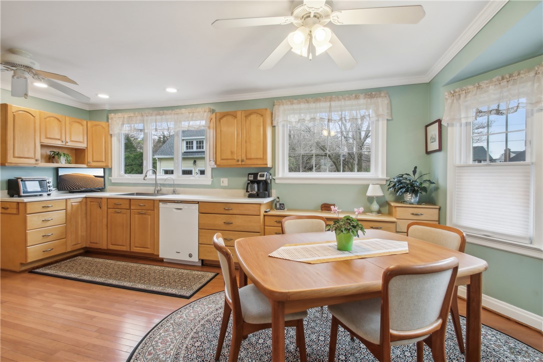 64 Hermitage Road, Irondequoit, New York image 7