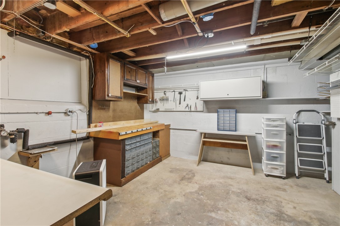 64 Hermitage Road, Irondequoit, New York image 33