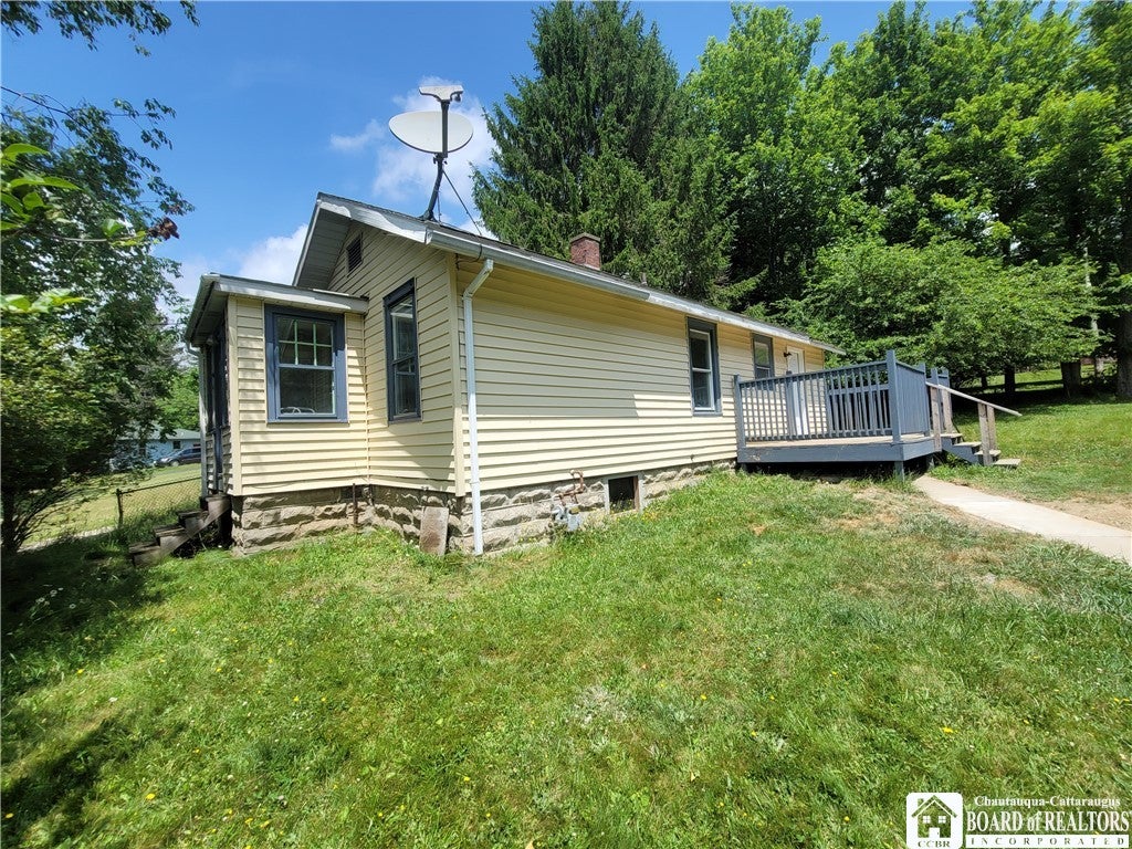 Photo of 131 Elam Avenue, Jamestown, NY 14701 (MLS # R1697197)