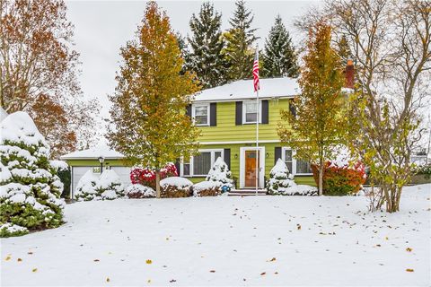 35 Oakcrest Drive Rochester NY 14617