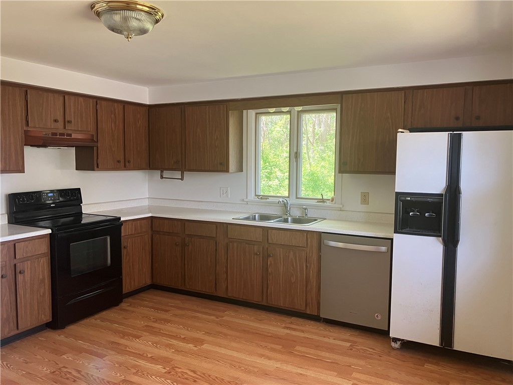 1344 Willowdale Drive, Macedon, New York image 5
