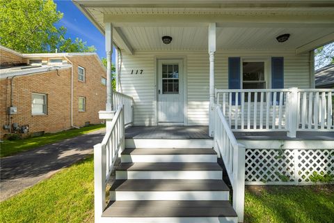 Tiny photo for 117 N Lincoln Road, East Rochester, NY 14445 (MLS # R1684243)