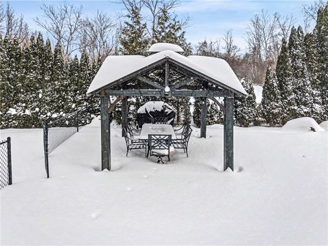 Tiny photo for 9 Lianne Drive, Greece, NY 14626 (MLS # R1660404)