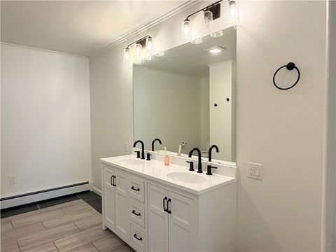 Tiny photo for 6 Dietz Street #4, Oneonta, NY 13820 (MLS # R1655259)