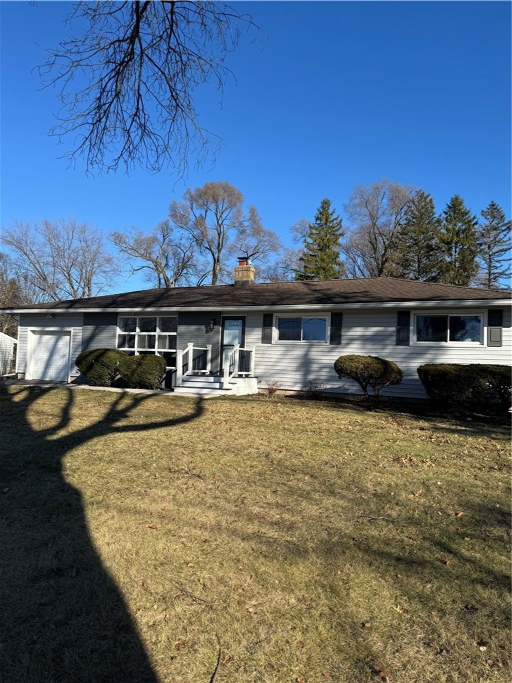 Photo of 548 Pinnacle Road, Henrietta, NY 14623 (MLS # R1665737)