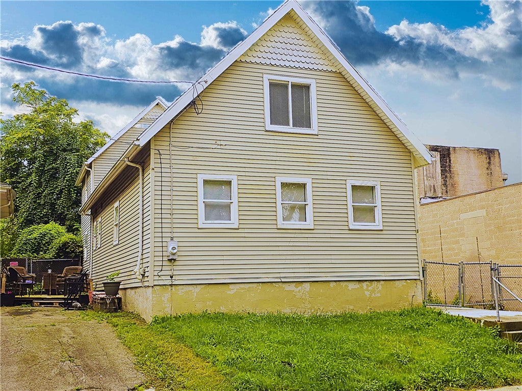 Photo of 1 Bloomingdale Street, Rochester, NY 14621 (MLS # R1715730)