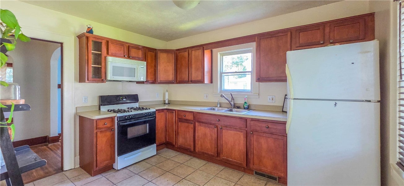 24 Hager Road