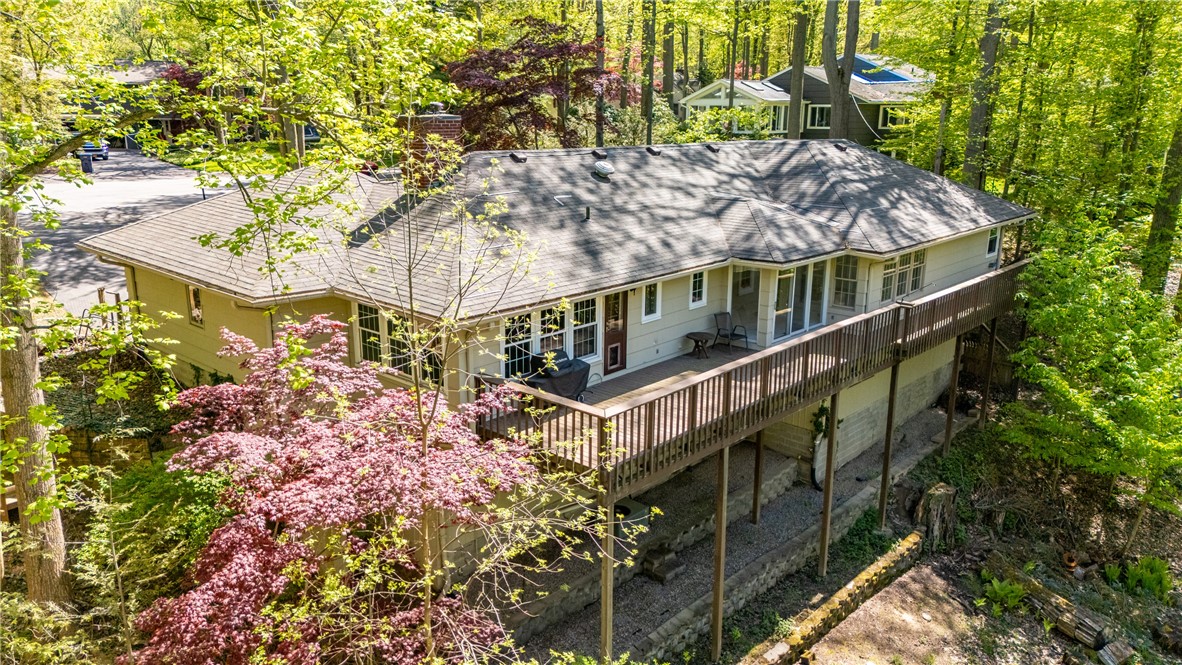 790 Oakridge Drive, Irondequoit, New York image 38