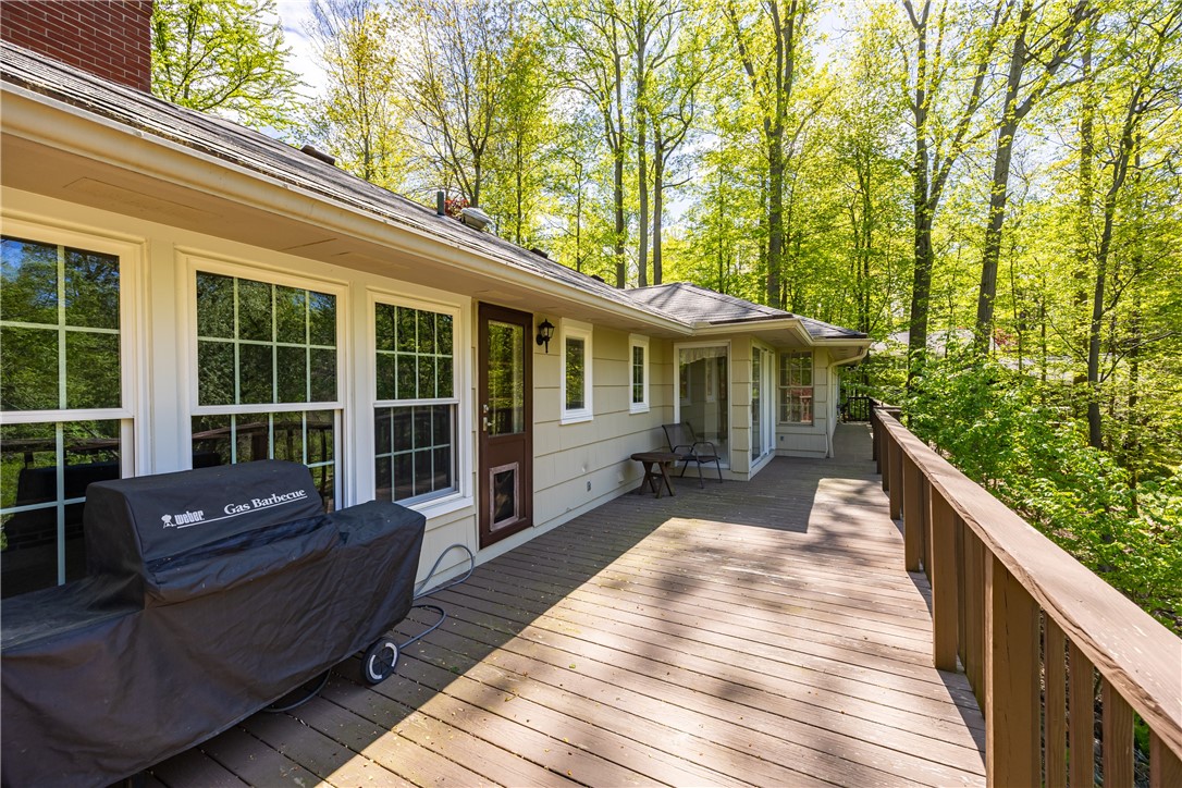 790 Oakridge Drive, Irondequoit, New York image 32