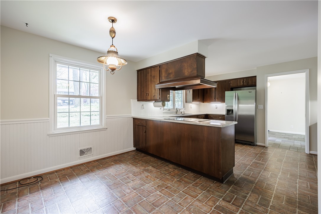 790 Oakridge Drive, Irondequoit, New York image 12