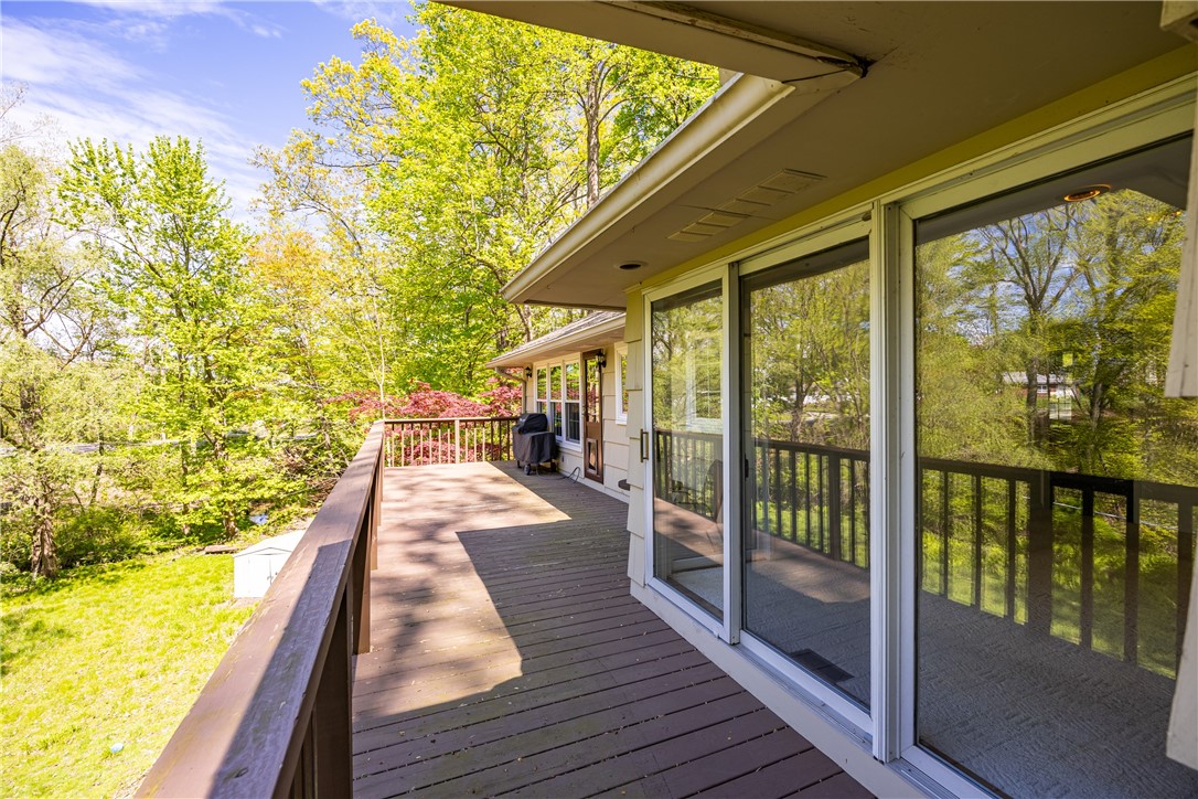 790 Oakridge Drive, Irondequoit, New York image 30