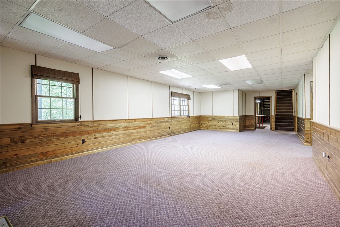 790 Oakridge Drive, Irondequoit, New York image 25