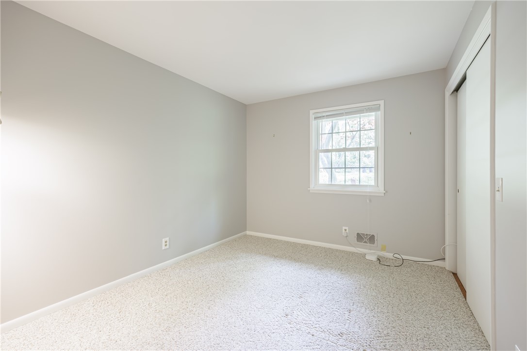 790 Oakridge Drive, Irondequoit, New York image 21