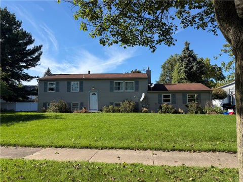 Photo of 16 Klafehn Drive, Parma, NY 14468 (MLS # R1716127)