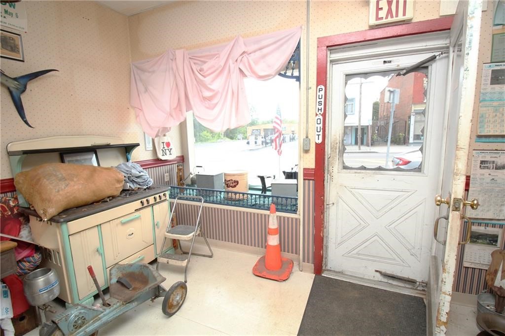 101 Main Street, Phelps, New York image 12
