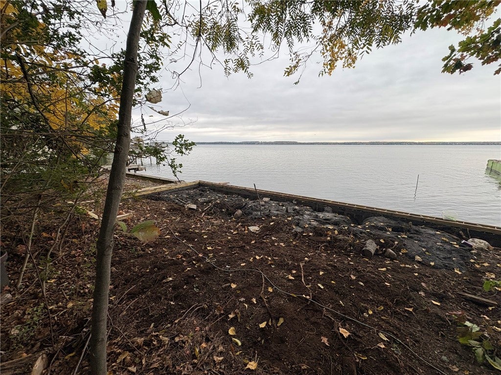 4707 Whites Point
