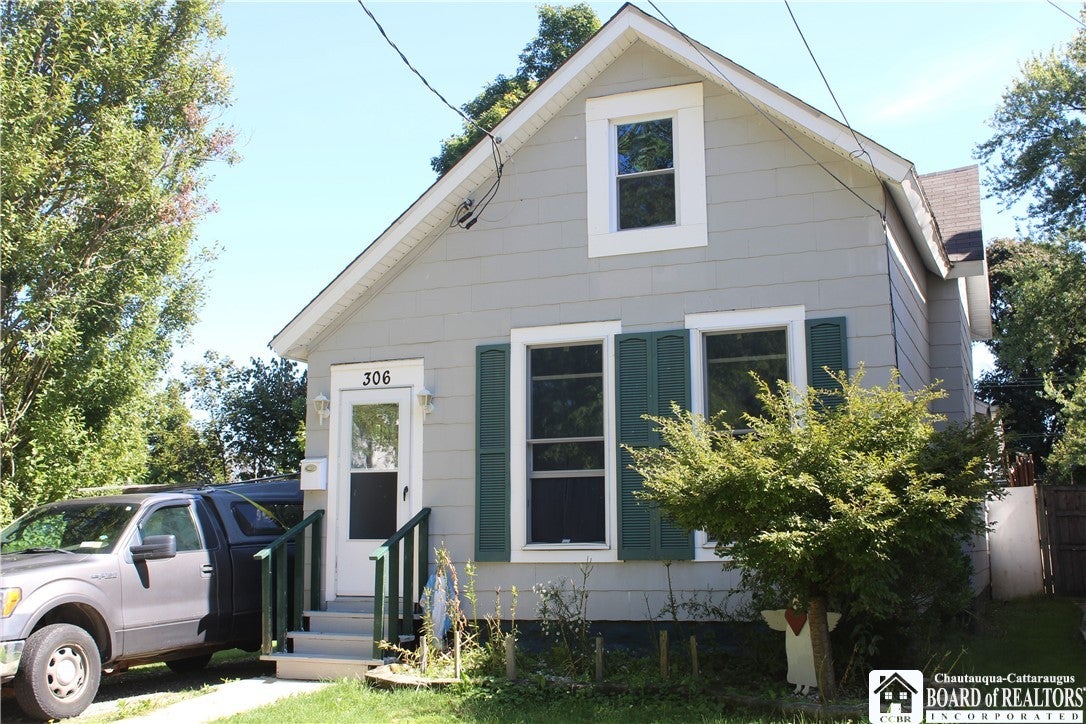 306 Robin Street