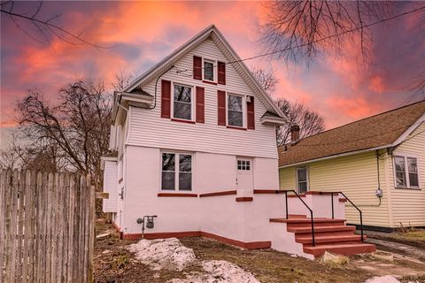 Homes For Sale - 80 Crombie Street<br/> Monroe County, Rochester, NY 14605