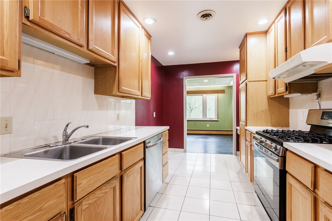 111 Brooklea Drive, Gates, New York image 17