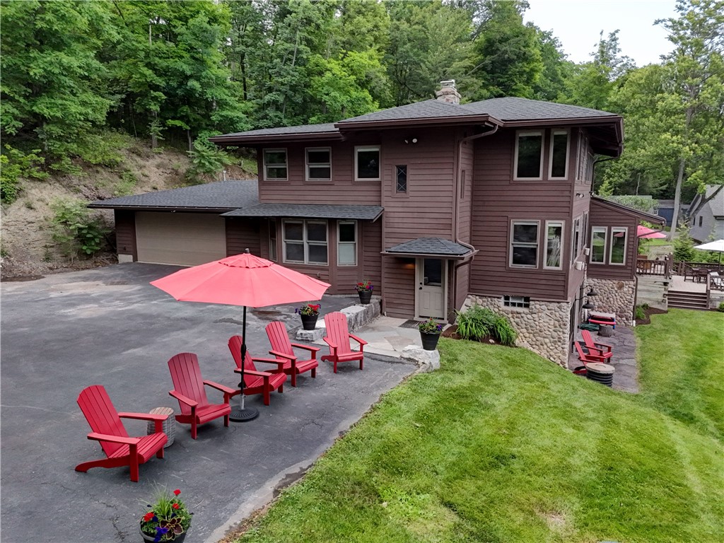 Search Properties 2 5561 logan lane