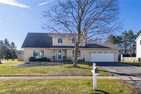 156 Oak Bridge Rochester NY 14612