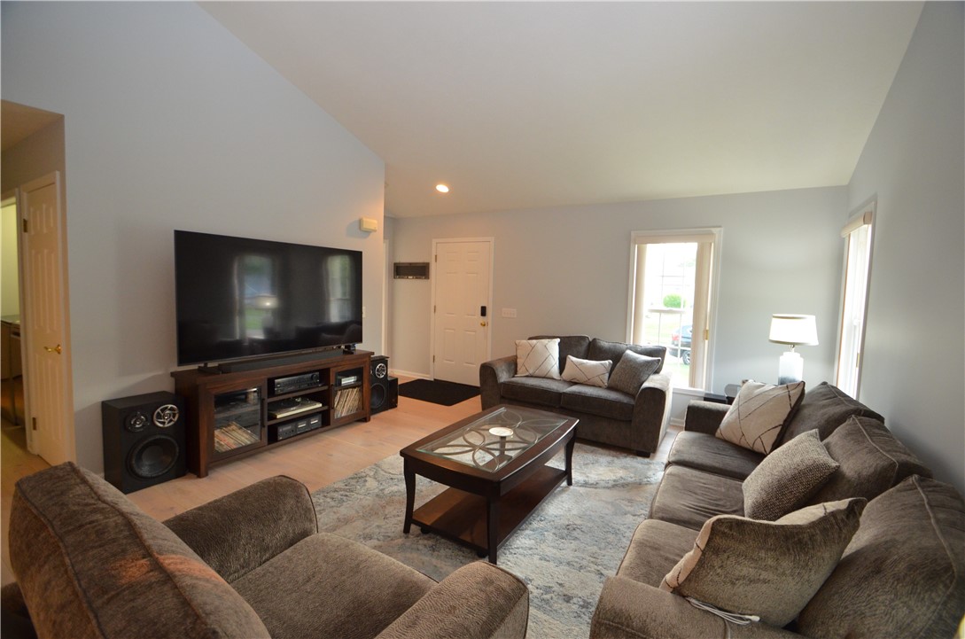 136 Parliament Circle, Greece, New York image 6