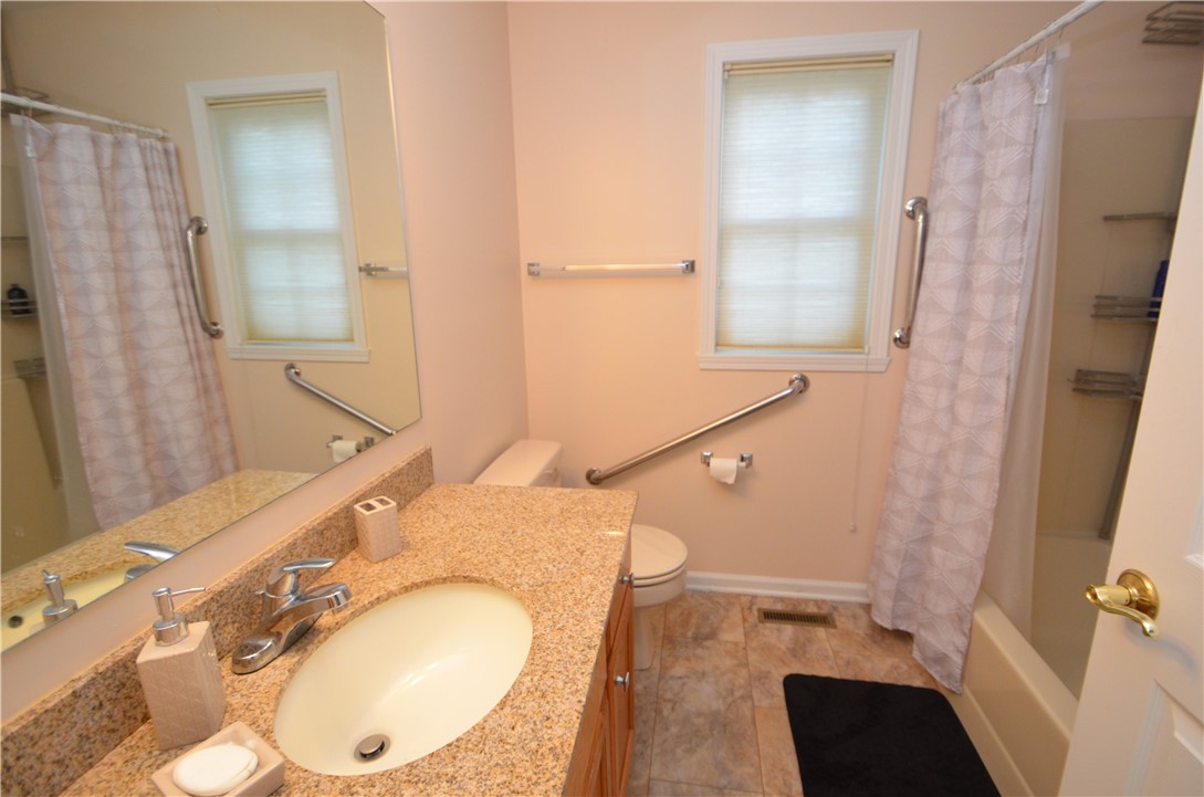 136 Parliament Circle, Greece, New York image 8