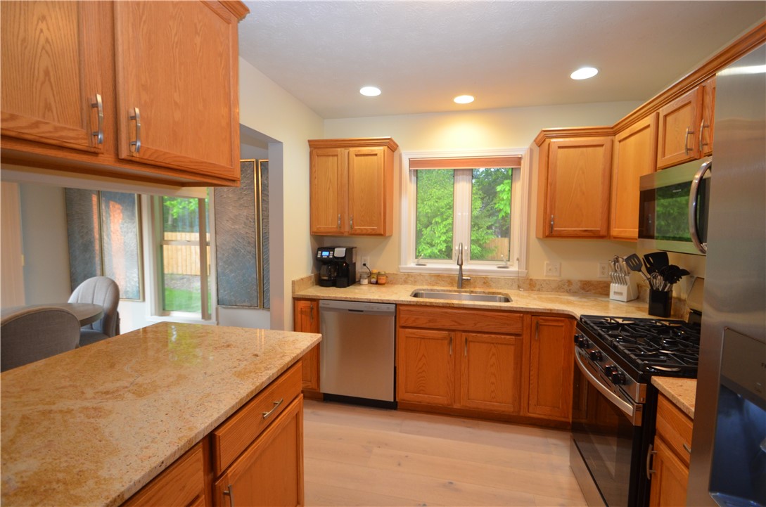 136 Parliament Circle, Greece, New York image 3