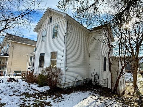 Tiny photo for 33 Miller Street, Seneca Falls, NY 13148 (MLS # R1654986)