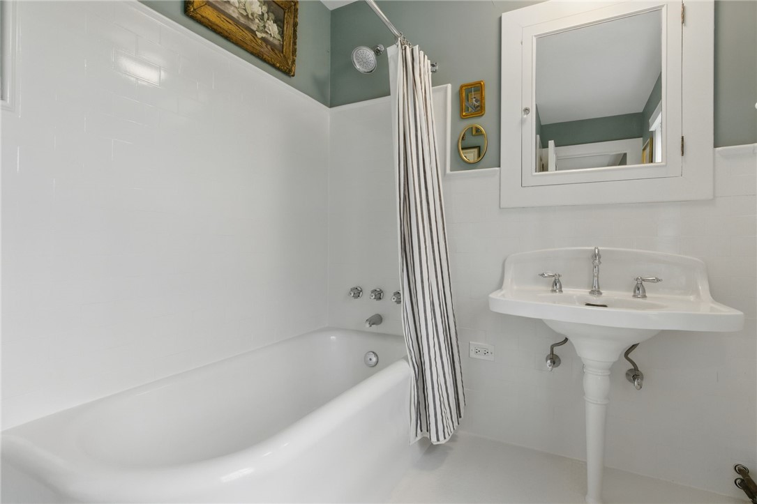 141 Grosvenor Road, Brighton, New York image 31
