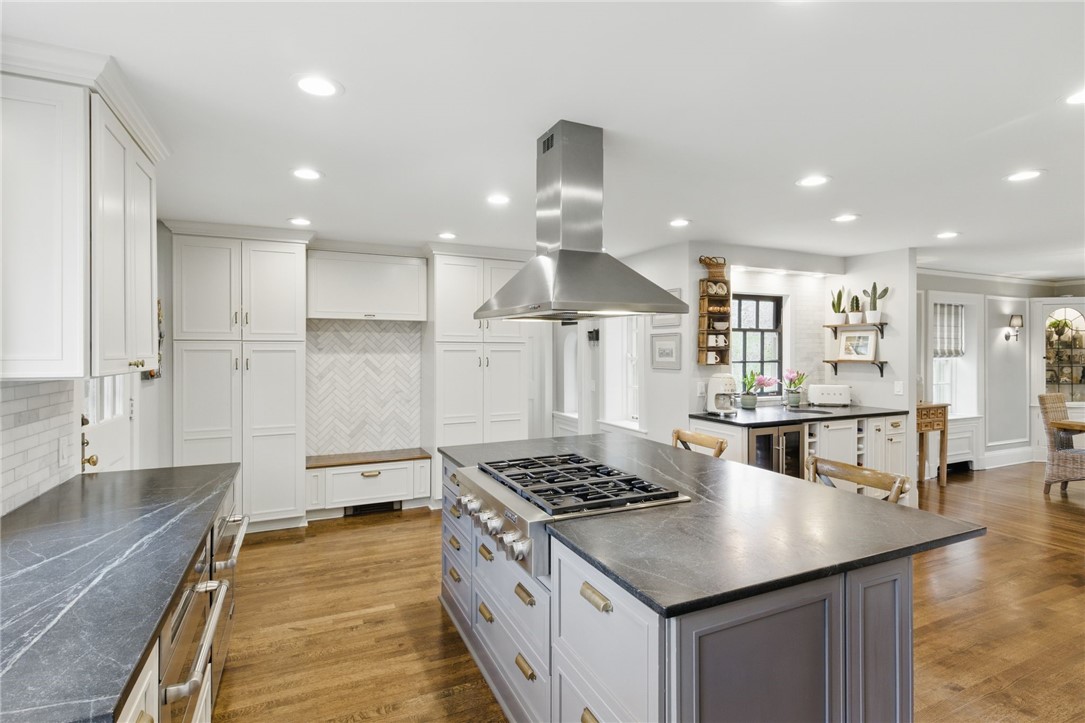 141 Grosvenor Road, Brighton, New York image 4